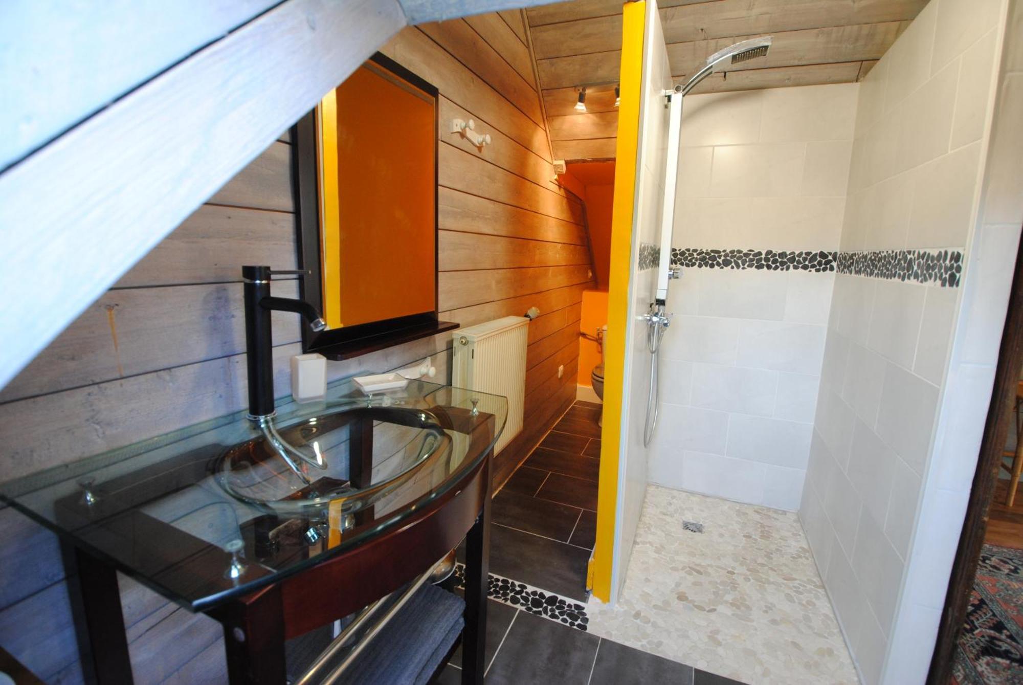 Le Grand Logis - - Guest house