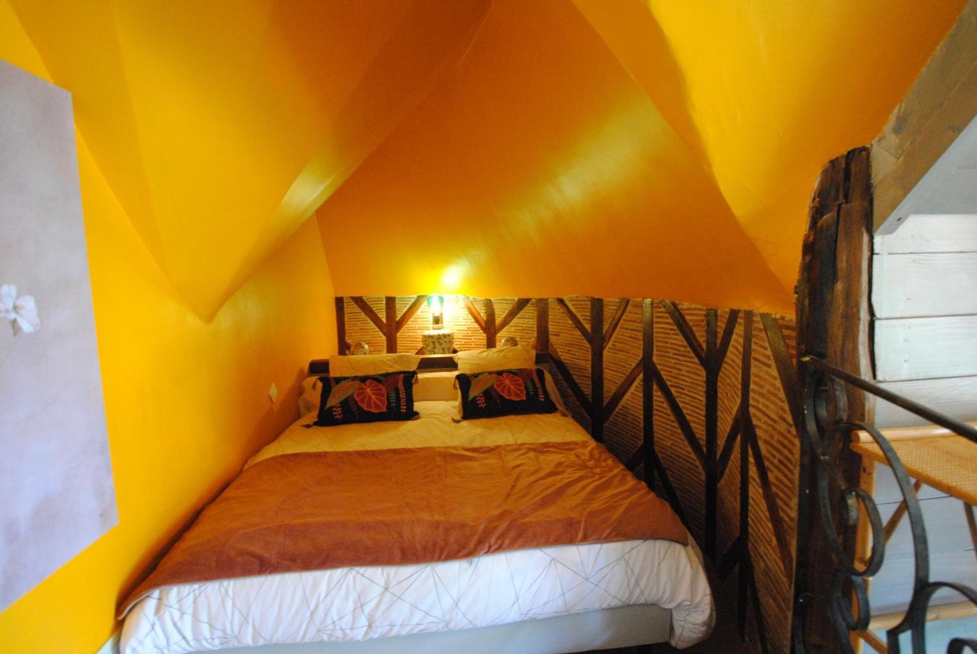 Guest house Le Grand Logis - - *
